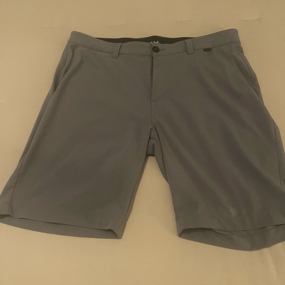 Travis Mathew men’s golf short